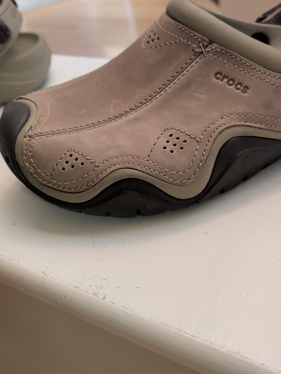 Crocs Swiftwater Leather Camp Clogs For Men Size M13 Black And Tan Never Worn! main image 7